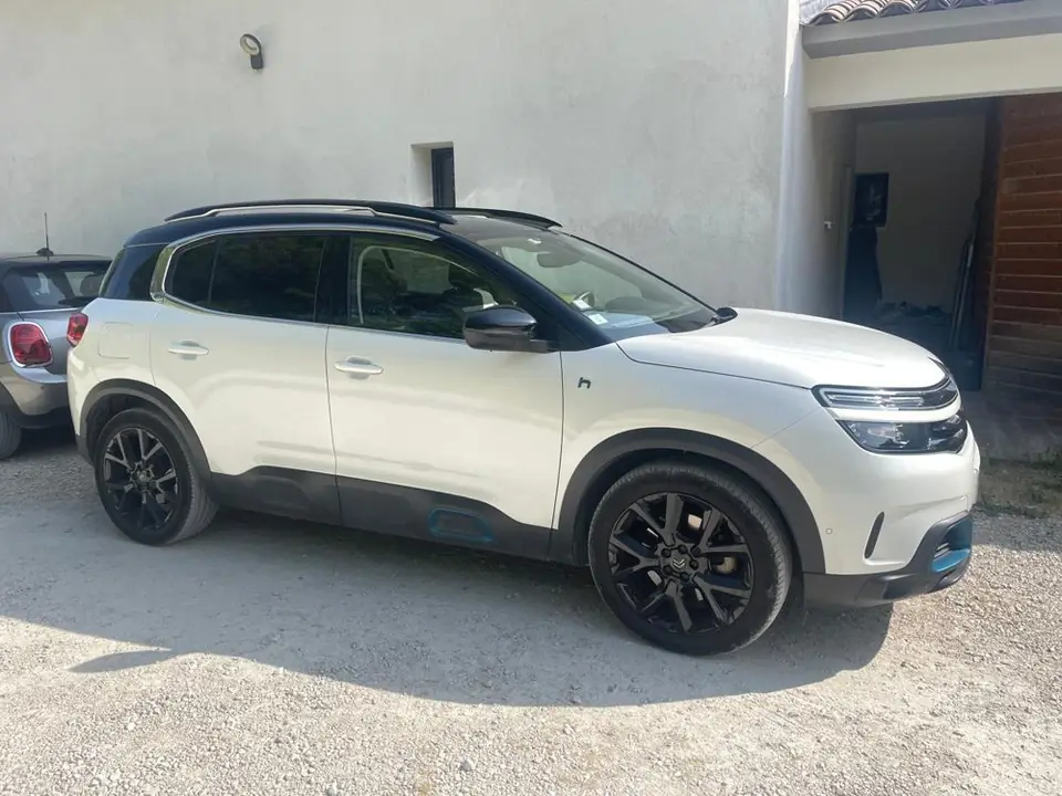 Citroën C5 Aircross hybride rachetée sur la Côte d'Azur